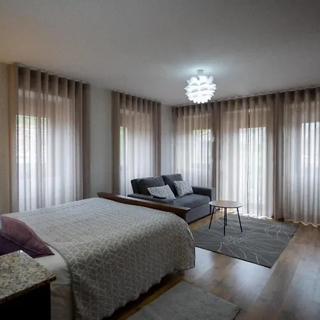 Casa Albelo Do Geres Feriegård Montalegre