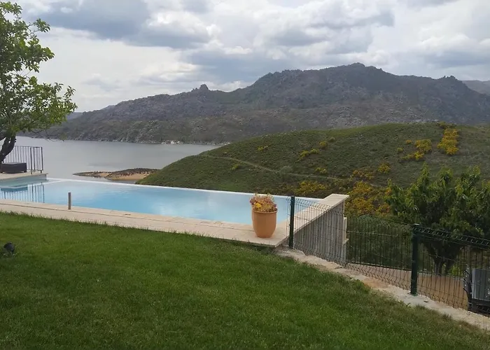 Alojamento de Turismo Rural Casa Albelo Do Gerês Montalegre